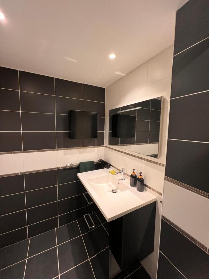 בואה-קולומב Reflets La Defense-Paris - Wifi - Tout Equipe - Self Checkin מראה חיצוני תמונה
